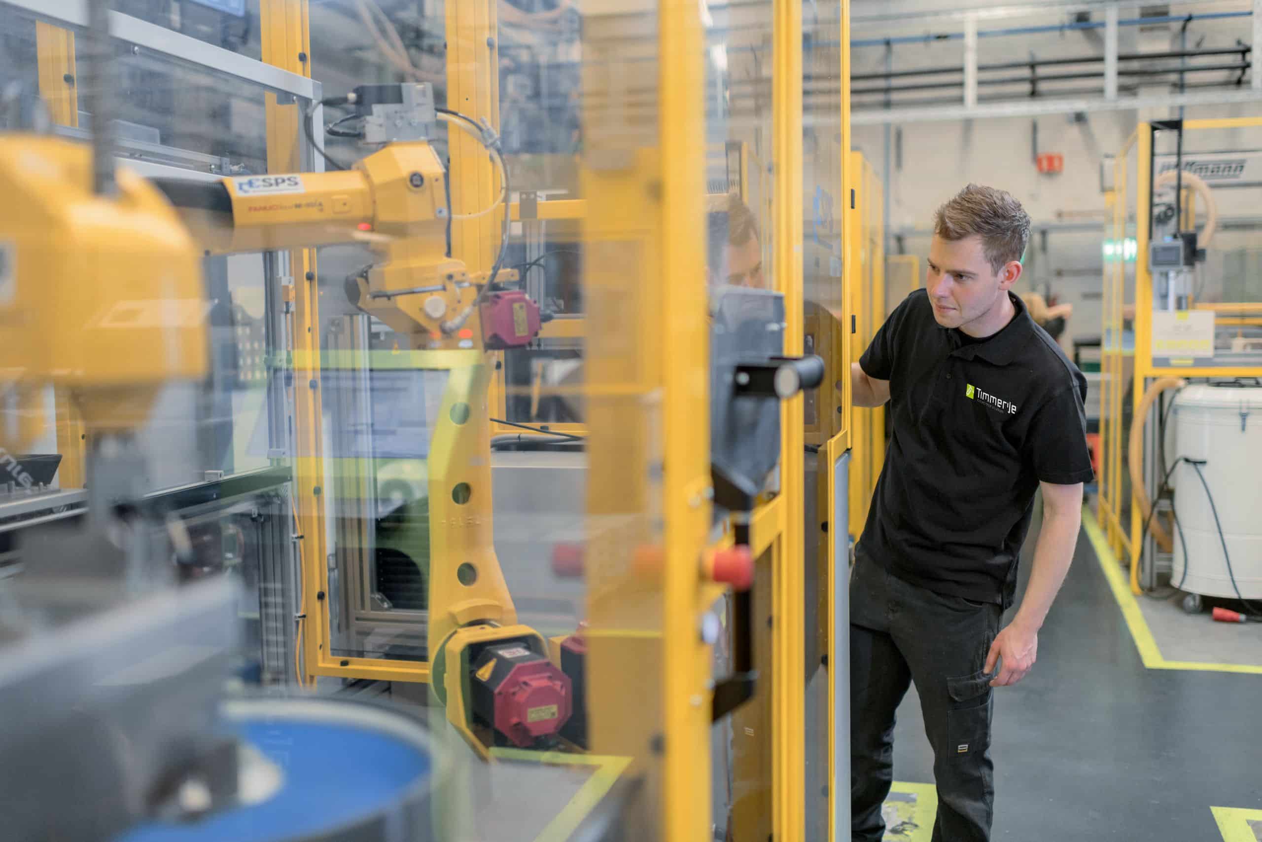 Automatisering kunststof spuitgieten productie TImmerije